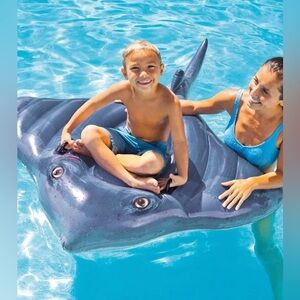 Intex Stingray Ride-On Inflatable Swimming Pool Float (NEW in Box)